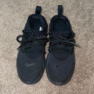 BLACK ON BLACK Nike shoes size 2